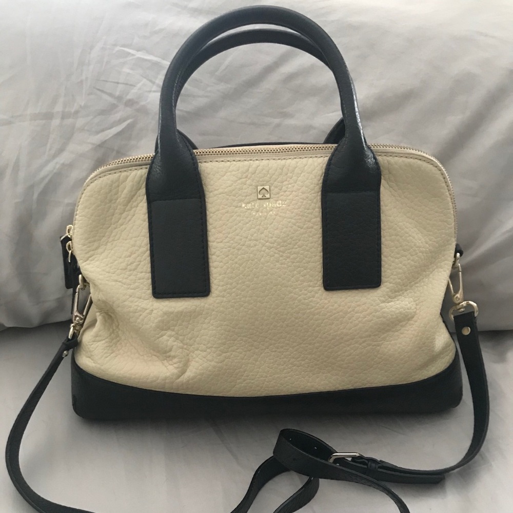 Kate Spade Cream and Black Textured Shoulder Bag